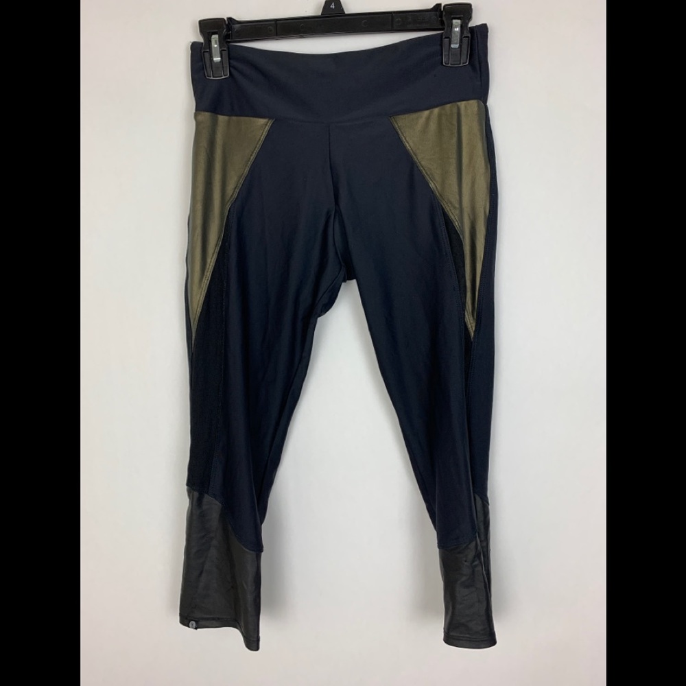 Onzie Leggings Small Crop Mesh Bottoms Black Fit Gym Sport